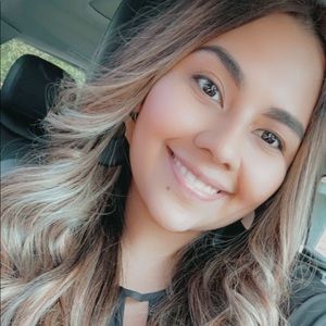 Meet your Posher, Roxana